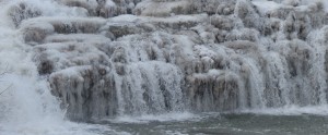 Frozen_waterfall